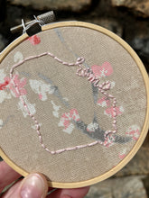 Load image into Gallery viewer, 4 inch Georgia &quot;Home&quot; State Shape Outline Hand-Embroidered Hoop
